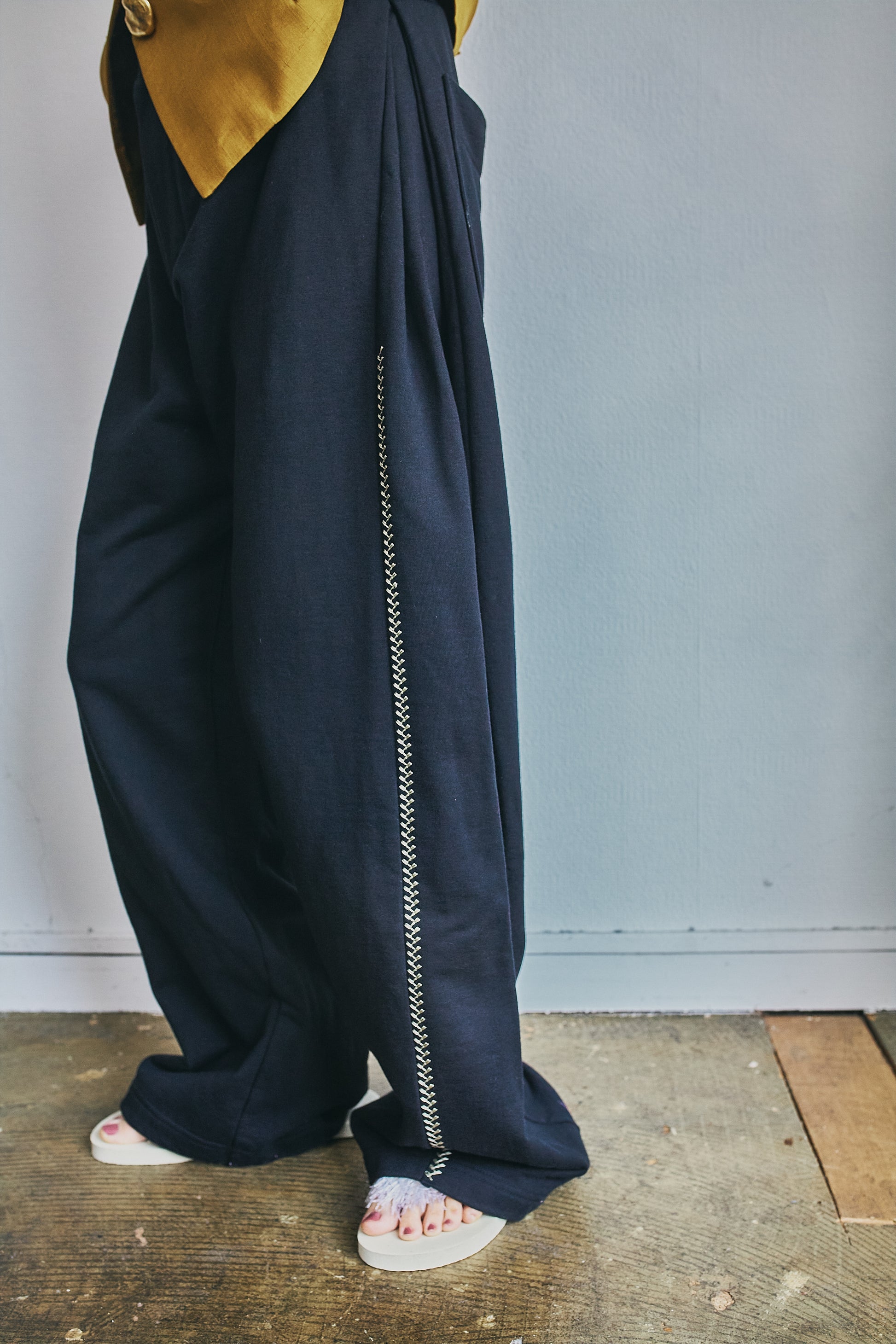 ENGI _tuck wide sweat  pants _