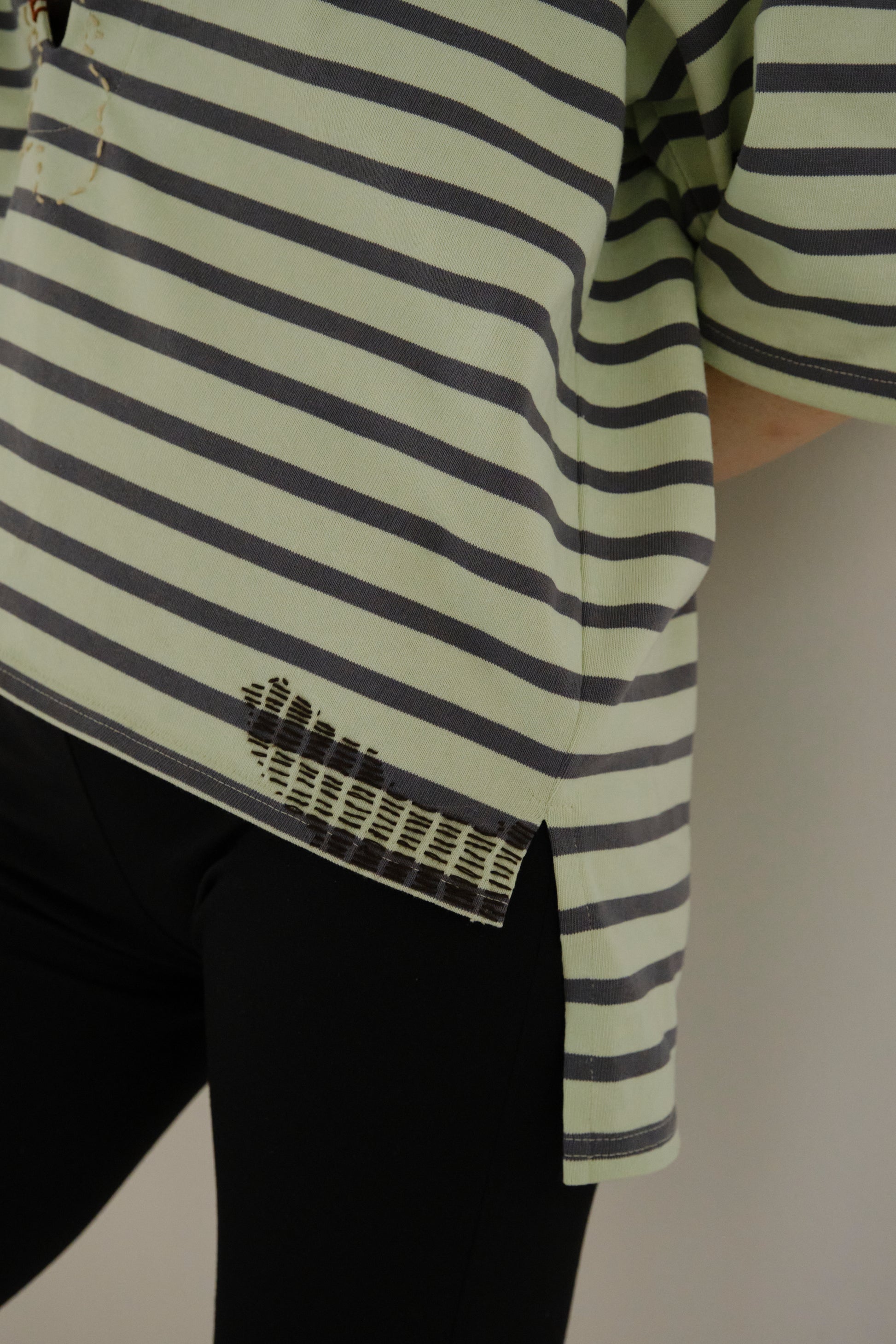 ENGI _Transit Border tee
